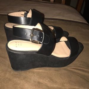 Black sandal wedges